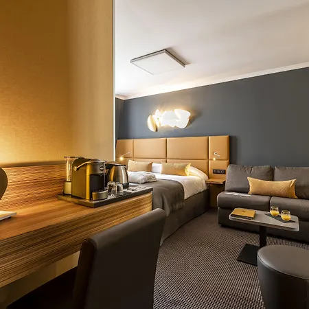 Europe & Hotel